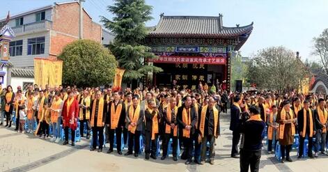 钟灵"泽惠于民的佳话,学习开国将军启贤屡立战功报效国家的家国情怀